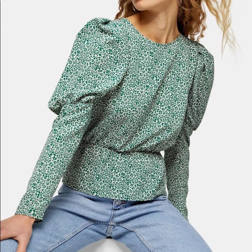 TOPSHOP | Printed Peplum Top with Padded Shoulders | Green